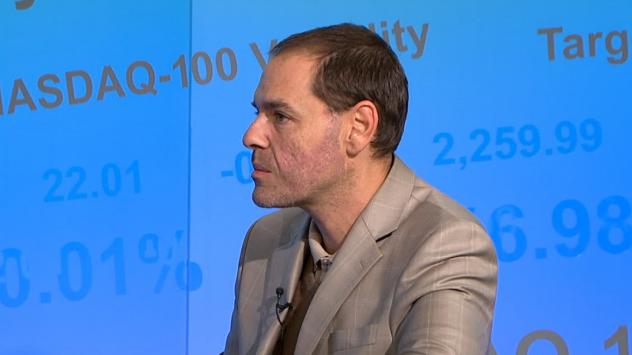 Д-р Едуард Маринов, преподавател в НБУ. Снимка: Bloomberg TV Bulgaria