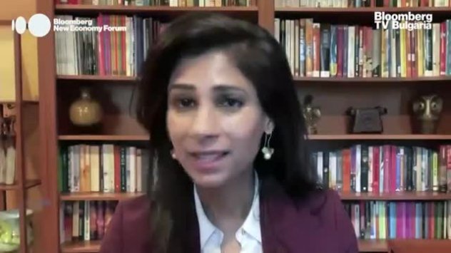 Попитахме някои от членовете на Bloomberg New Economy Forum които