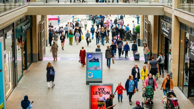 Най голямото увеличение на потребителския дълг за повече от 18 години