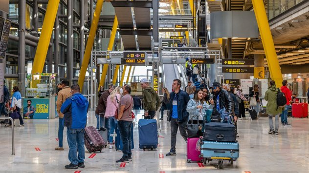 Дългоочакваният бум на пътуванията след блокиранията заради Covid бързо се