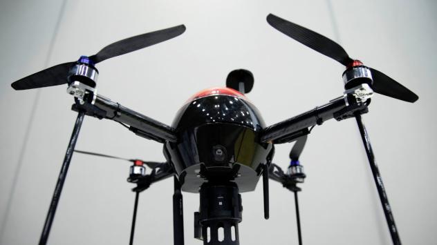 AS-MC01-P multicopter (UAV), разработен от Aerosense Inc., съвместна компания на Sony Mobile Communications Inc. и ZMP Inc., показан на 24/7/2015. Photographer: Kiyoshi Ota/Bloomberg