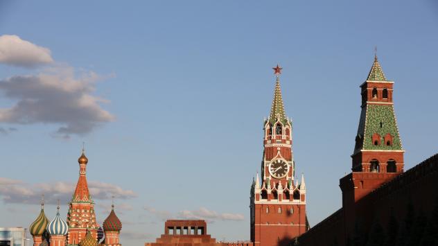 Кремъл и мавзолеят на Ленин. 8 юни 2015. Москва. Photographer: Andrey Rudakov/Bloomberg