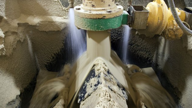 Суровият петрол достигна най високите цени от години насам и американските петролни компании