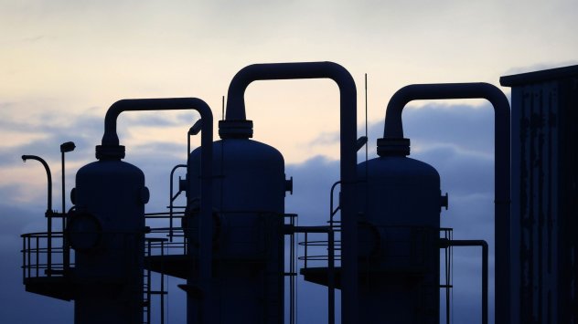 Толкова много втечнен природен газ плава към Европа че съоръженията