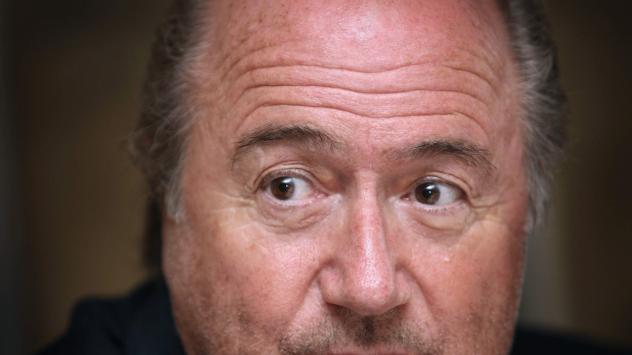 Блатер е отстранен от етичната комисия на FIFA