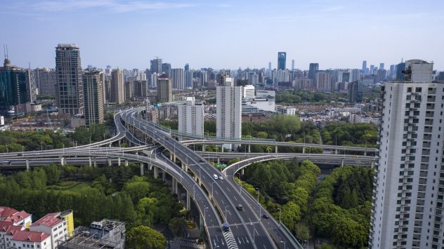 Икономиката на Китай се забави през март тъй като потреблението