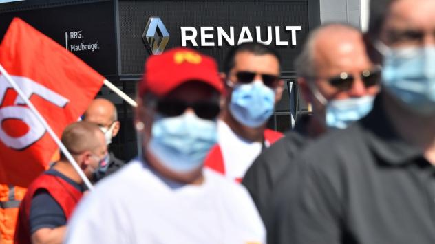Протест на служителите нa Renault във Франция. Снимка: Geert Vanden Wijngaert/Bloomberg 