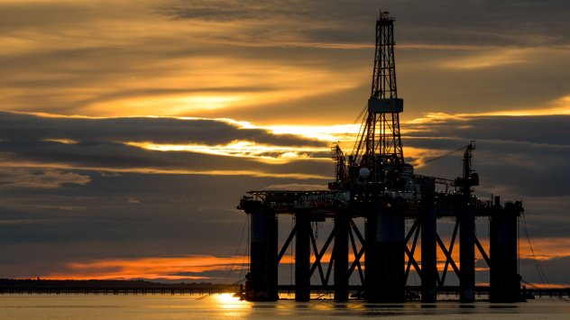 Рядко съм изпитвал по голямо притеснение от това да напиша такава