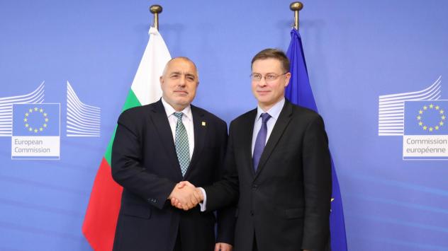 Премиерът Бойко Борисов и зам.-председателя на Европейската комисия Валдис Домбровскис. Снимка: Министерски съвет 