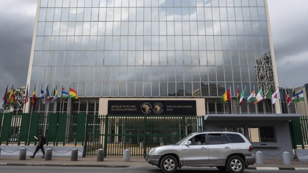  Ежедневието в столицата на Кот д'Ивоар при рязко покачване на цените на храните. Седалището на Африканската банка за развитие в Абиджан, Кот д'Ивоар, през 2022 г. Снимка: Bloomberg LP