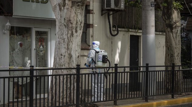 Новите огнища на Covid в Китай и строгата политика на