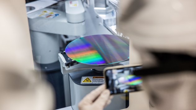 Снимки: Bloomberg L.P.