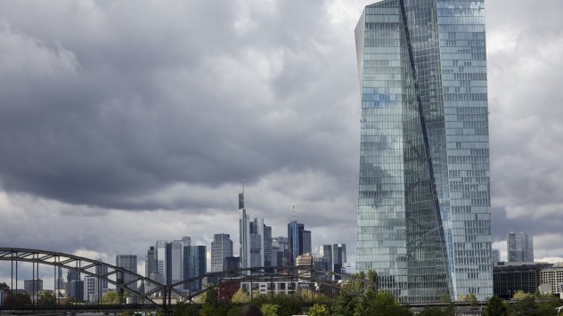 Европейската централна банка ще ограничи покупките на дългосрочни облигации емитирани