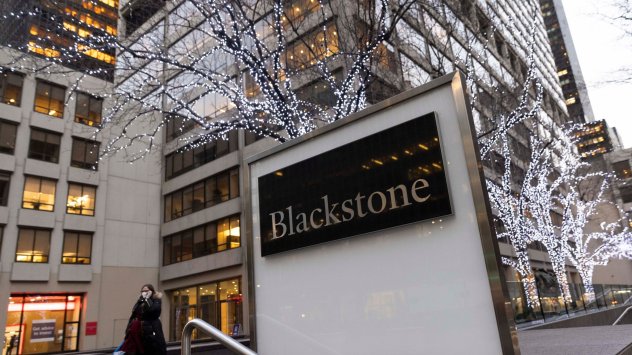 Blackstone ограничи тегленията от своя фонд за инвестиции в недвижими