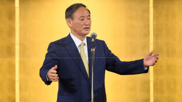 Главният секретар на японското правителство Йошихиде Суга. Снимка: Akio Kon/Bloomberg 