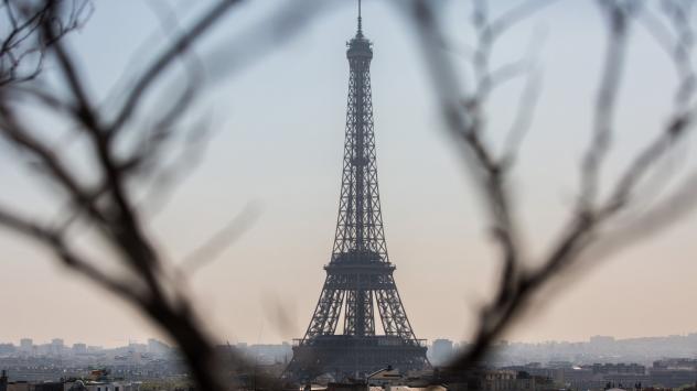 Айфеловата кула в Париж. Франция. 21 април 2017. Photographer: Christophe Morin/Bloomberg