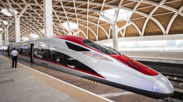 Високоскоростният влак Джакарта-Бандунг в Индонезия. Снимка: Bloomberg