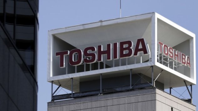 И Toshiba ще се раздели на няколко звена