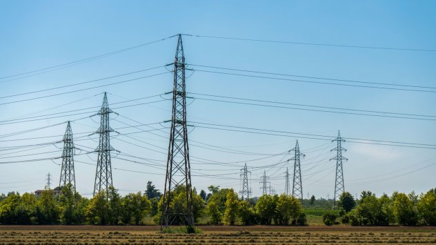 Натискът върху предлагането на енергия в целия свят който предизвика