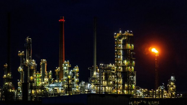 Решението на Европейския съюз да забрани вноса на петрол от