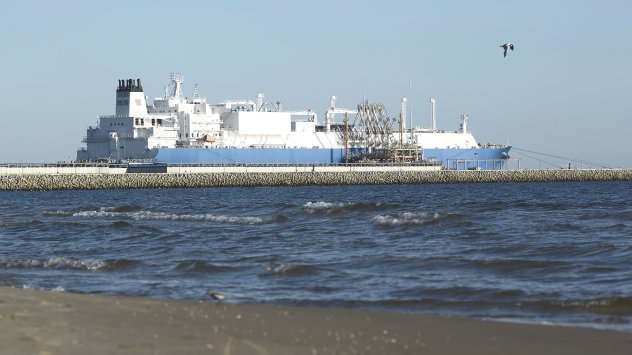 Япония ще пренасочи някои товари на втечнен природен газ LNG