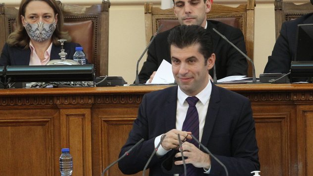 Народните представители избраха Кирил Петков лидер на новата центристка формация