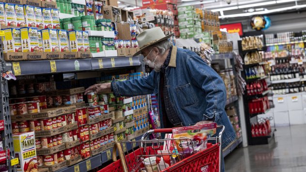През изминалата година почти всеки сектор при търговията на дребно