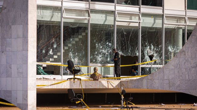 Бразилски прокурори са поискали от съд в страната да изземе