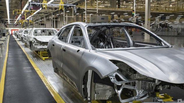 Ожесточеното съперничество на Китай със САЩ за технологично надмощие добавя