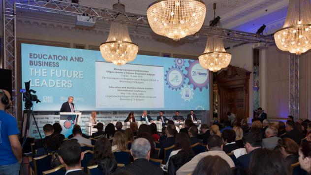 Конференция Образование и бизнес-Бъдещите лидери, организирана от Bulgaria ON AIR и BloombergTVBulgaria. София, 11 май 2016. Снимка: bgonair.bg/Bloombergtv.bg