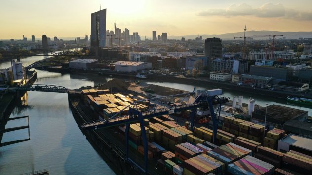 Седмицата завършва с отчетите на най-големите банки и геополитическо напрежение