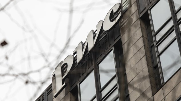 Група от партньори на PwC е създала отделна фирма в