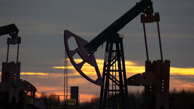 Азиатските петролни рафинерии избягват да закупуват основен руски орт петрол