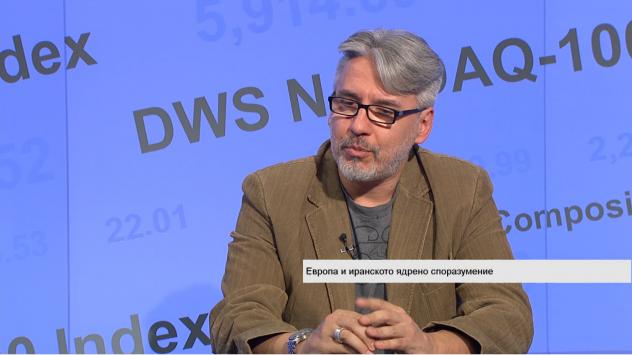 Проф. Росен Стоянов, политически комуникации в НБУ. Снимка: Bloomberg TV Bulgaria