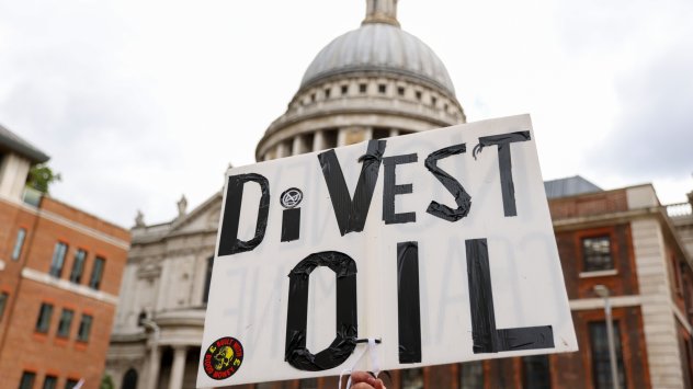 За някои банкери нетна нула прилича на новогодишните обещания –