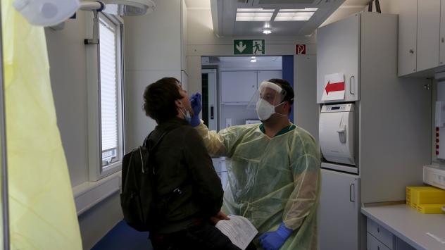 Европейските държави затягат мерките заради ръста на новозаразени с Covid-19  