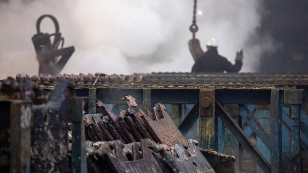 Цените на акциите се понижават а пазарът се насочва към