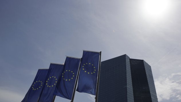 Европейската централна банка трябва да увеличи лихвените проценти с до