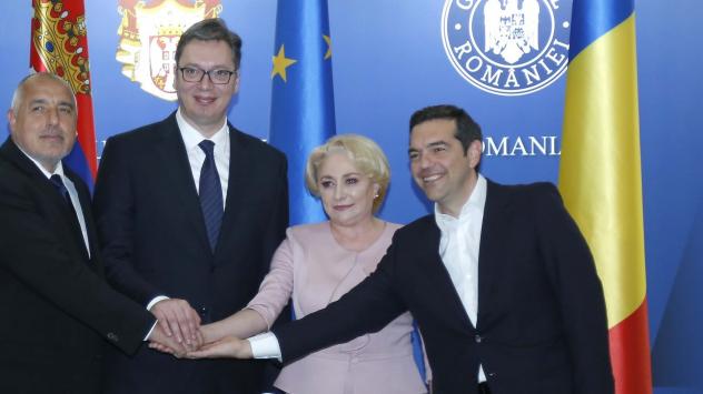 Премиерът на България Бойко Борисов, президентът на Сърбия Александър Вучич, премиерът на Румъния Виорика Дънчила и премиерът на Гърция Алексис Ципрас. Снимка: Министерски съвет 