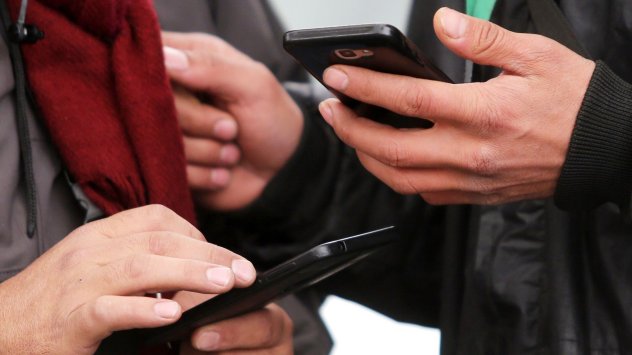 Европейските граждани ще могат да използват мобилните си телефони без