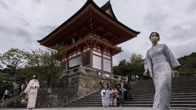 Япония започна да приема без визи ваксинирани посетители от 68