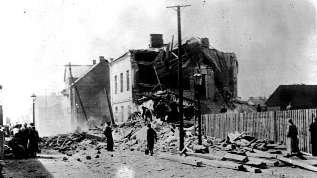 Полша е подала официално искане за военни репарации до Германия