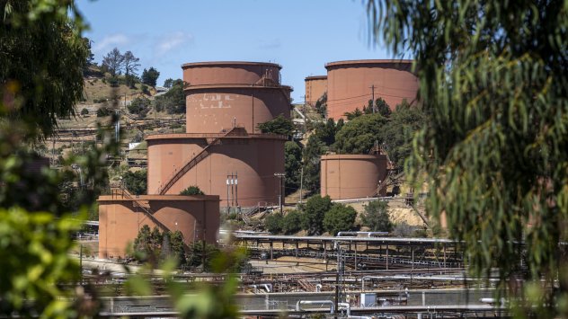 Петролният гигант Chevron Corp планира обратно изкупуване на свои акции