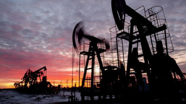 Ръстът на руския добив на петрол се забавя този месец