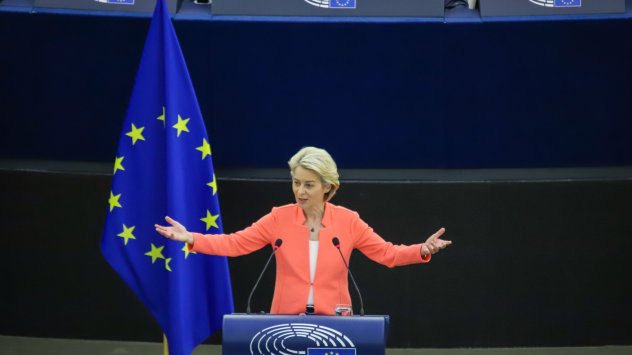 Години наред Европейският съюз ЕС беше категорично против стените като