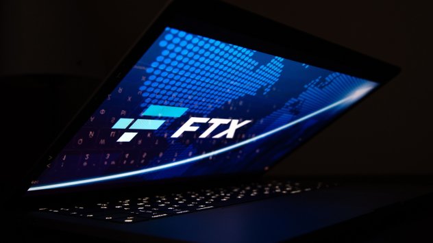 Колапсът на борсата за криптовалута FTX предизвика спорове между чужди