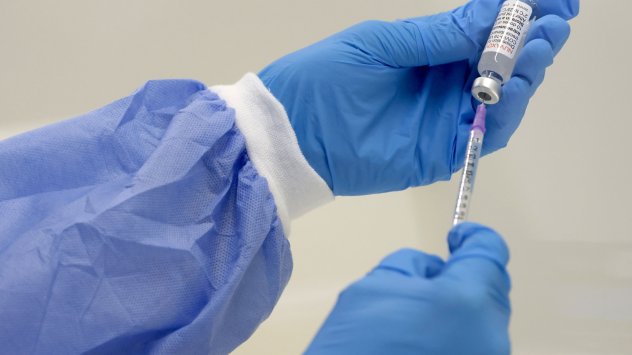 Главните изпълнителни директори на Pfizer BioNTech и Moderna са получили