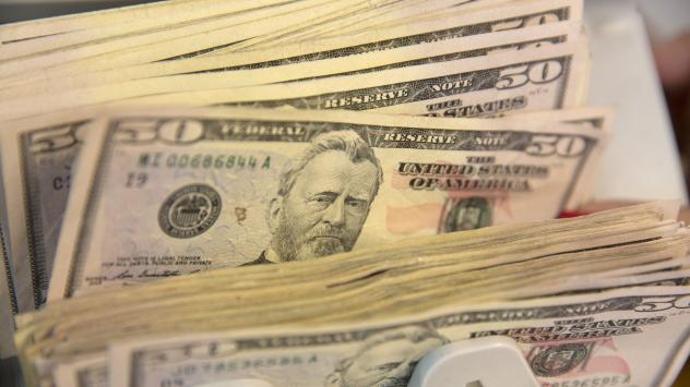 Давос: UBS очаква убедителна разпродажба на долара през второто полугодие