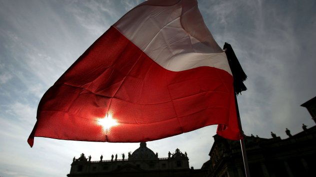 Полша съобщи във вторник, че руска ракета е убила двама