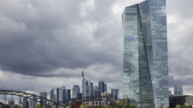Политиците на Европейската централна банка започват да обмислят по-бавни темпове